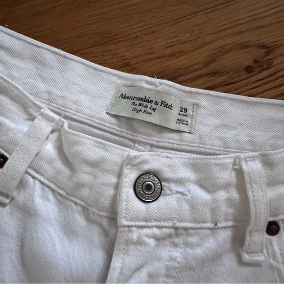 Abercrombie White Wide-Leg Jean - Picture 7 of 10